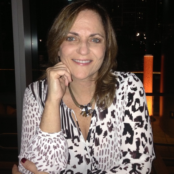 Meet your Posher, Alana - Picture 1 of 2